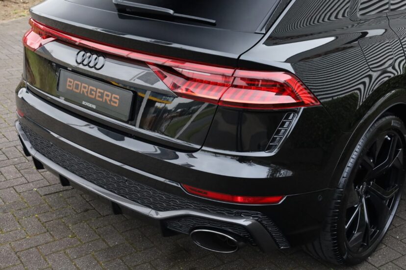 Audi RSQ8