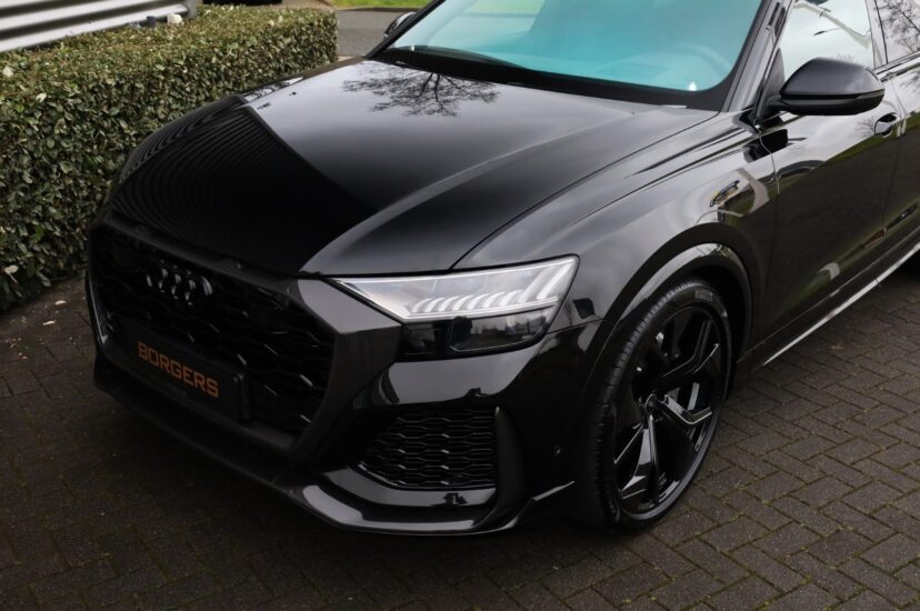 Audi RSQ8