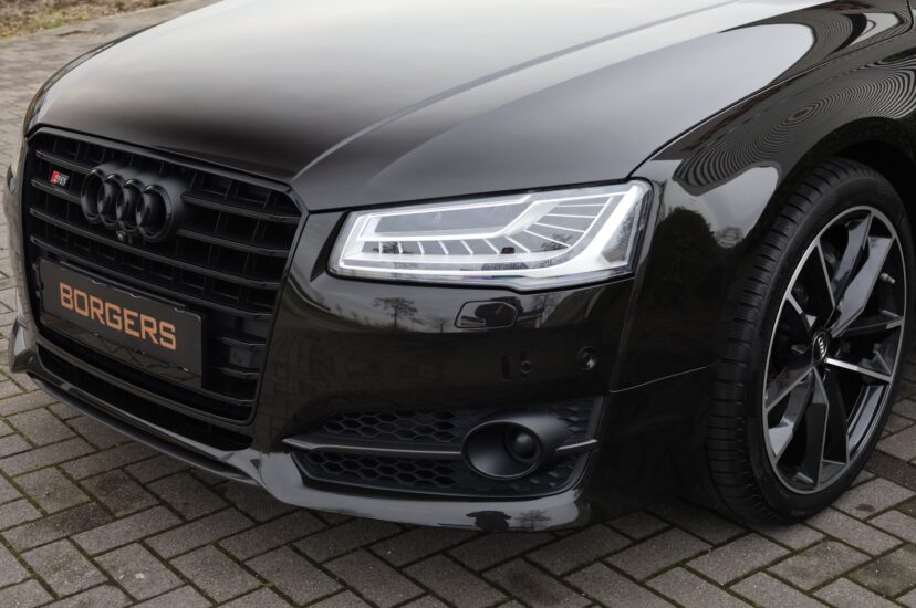 Audi S8 Plus