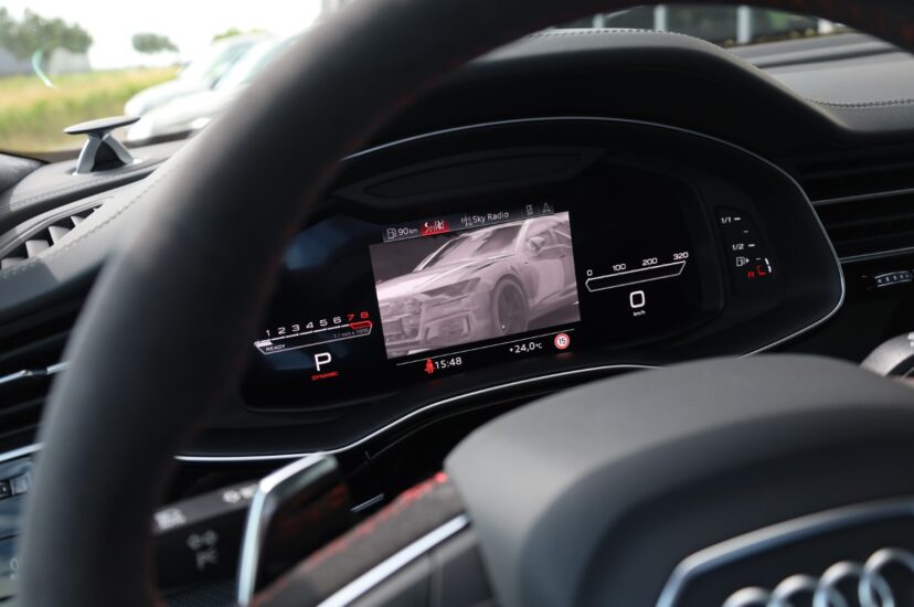 Audi RSQ8-S
