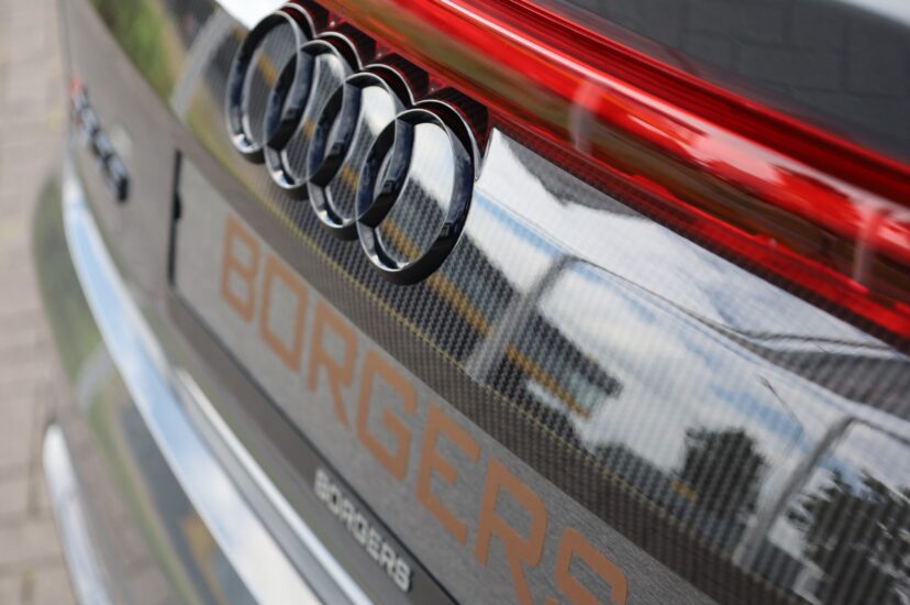 Audi RSQ8