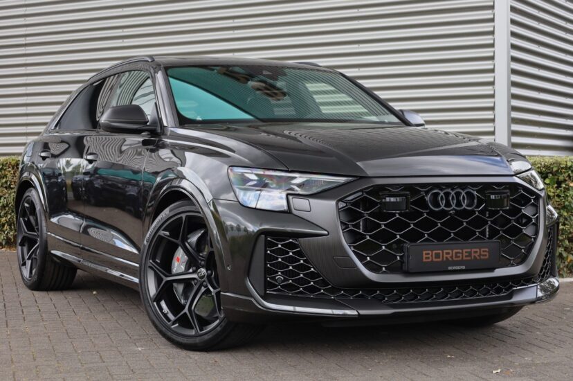 Audi RSQ8 Performance