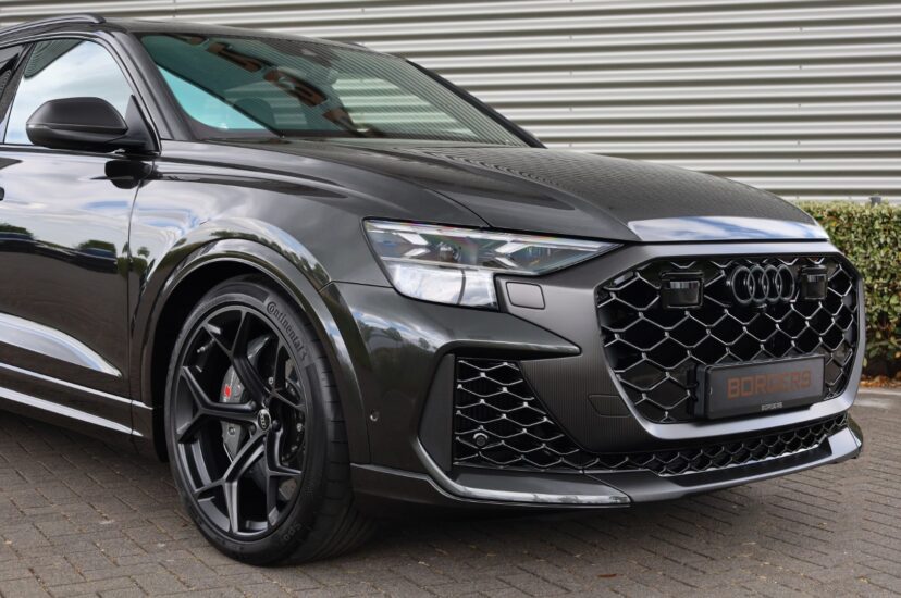 Audi RSQ8 Performance