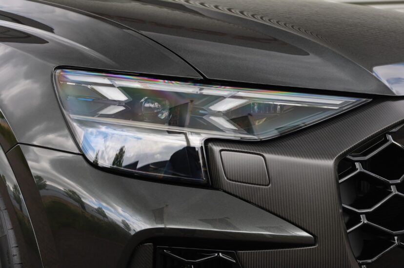 Audi RSQ8 Performance