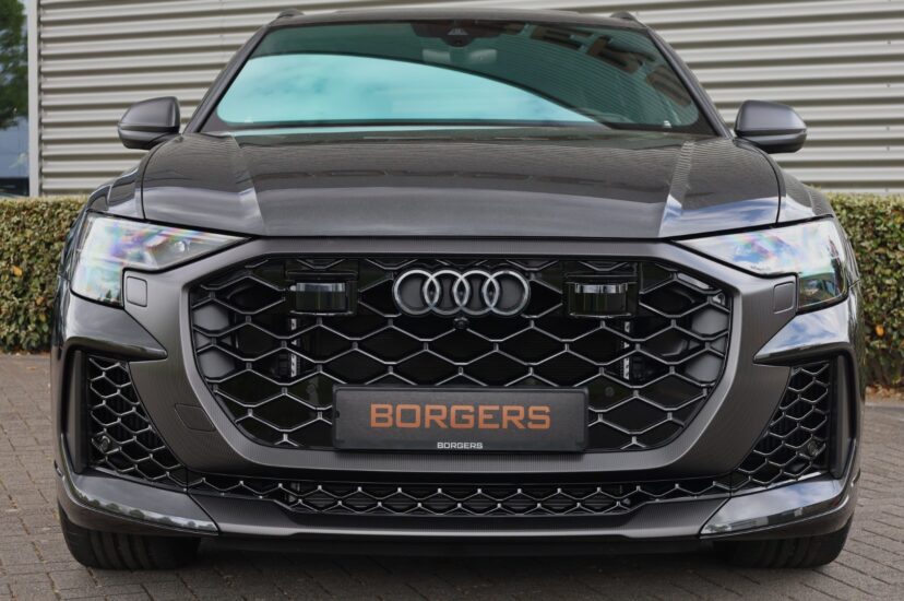 Audi RSQ8 Performance