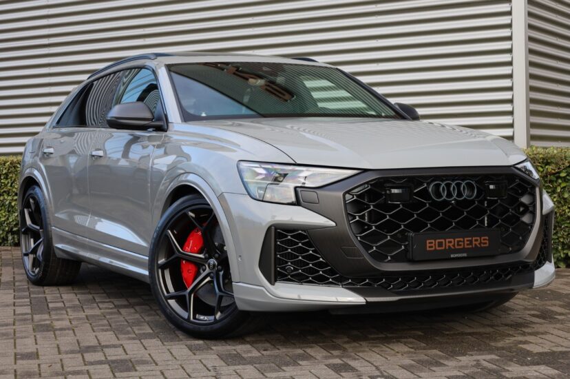 Audi RSQ8 Performance