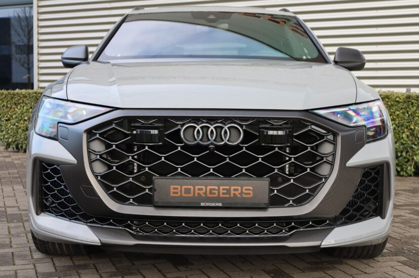Audi RSQ8 Performance