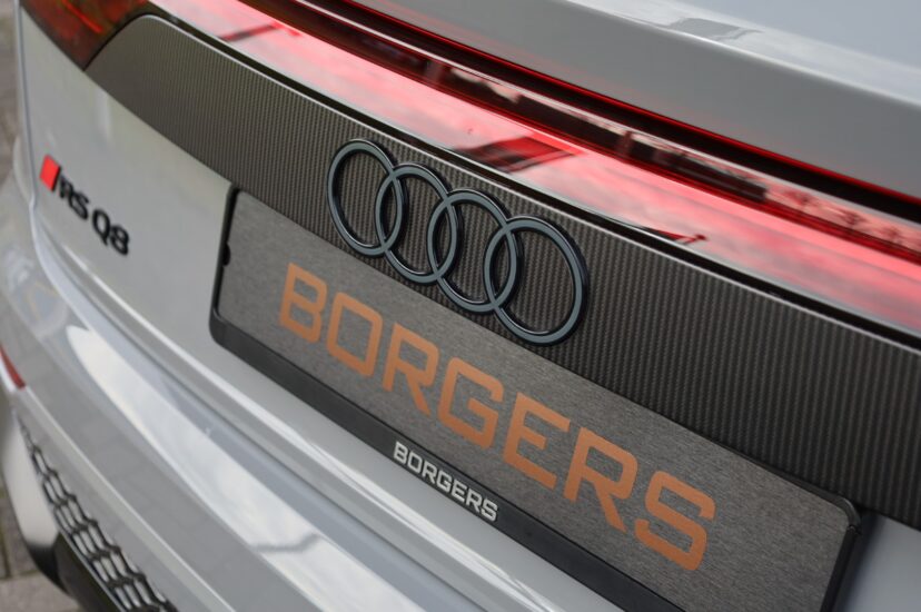 Audi RSQ8 Performance