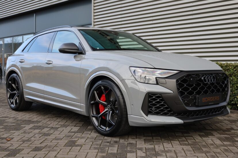 Audi RSQ8 Performance