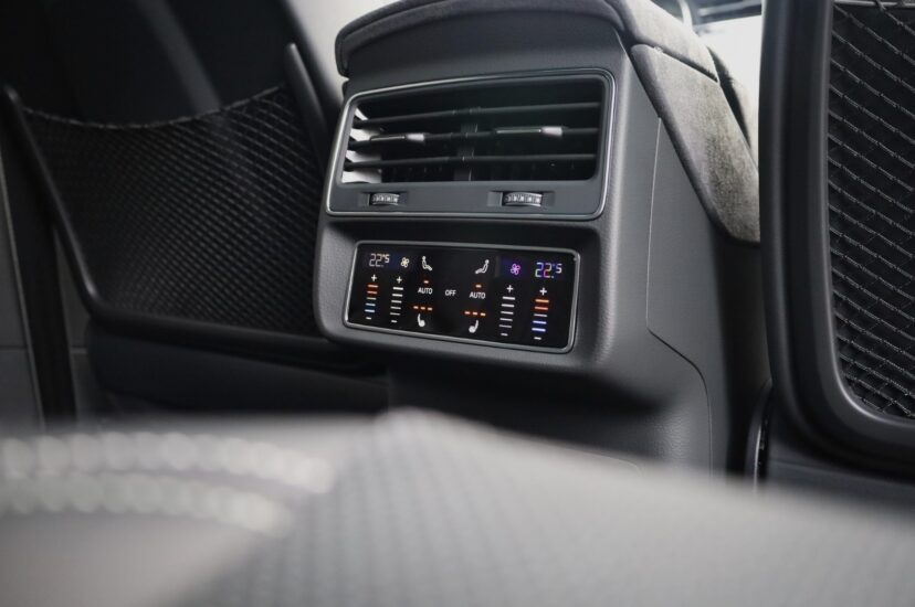 Audi RSQ8 Performance
