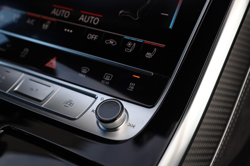 Audi RSQ8 Performance