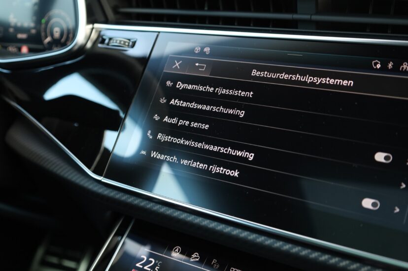 Audi RSQ8 Performance