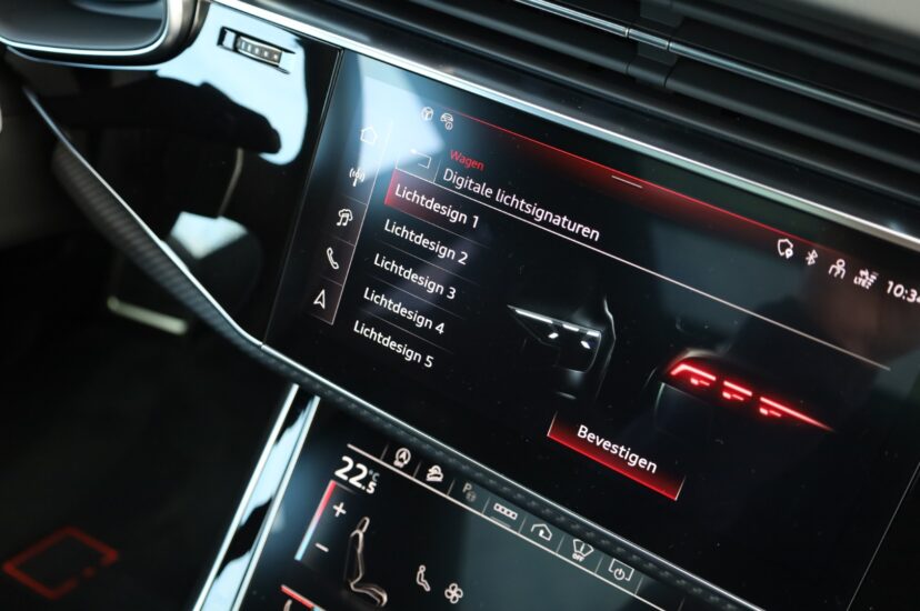 Audi RSQ8 Performance