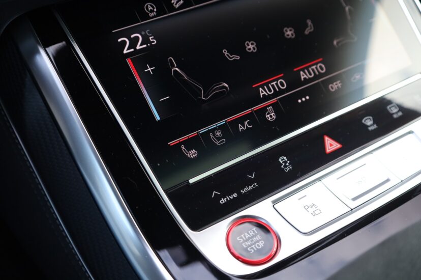 Audi RSQ8 Performance