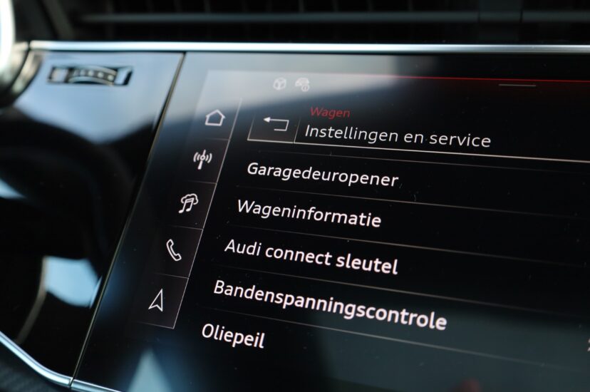 Audi RSQ8 Performance