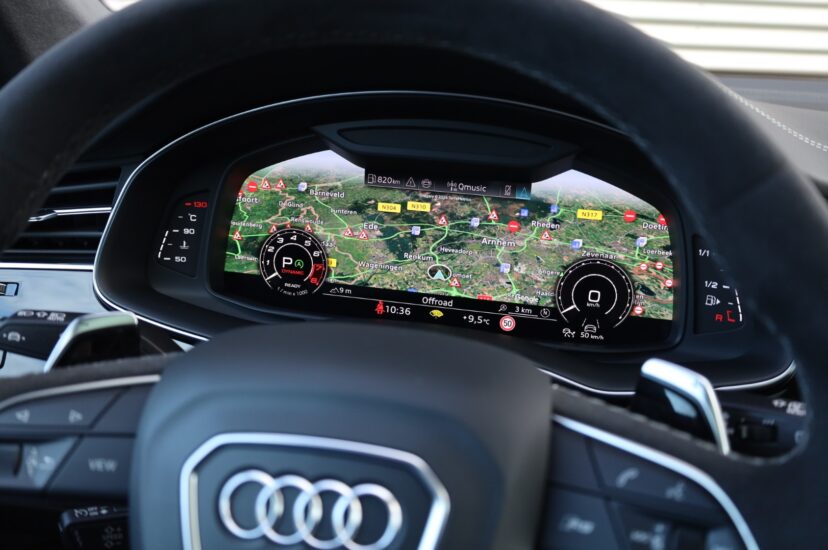 Audi RSQ8 Performance