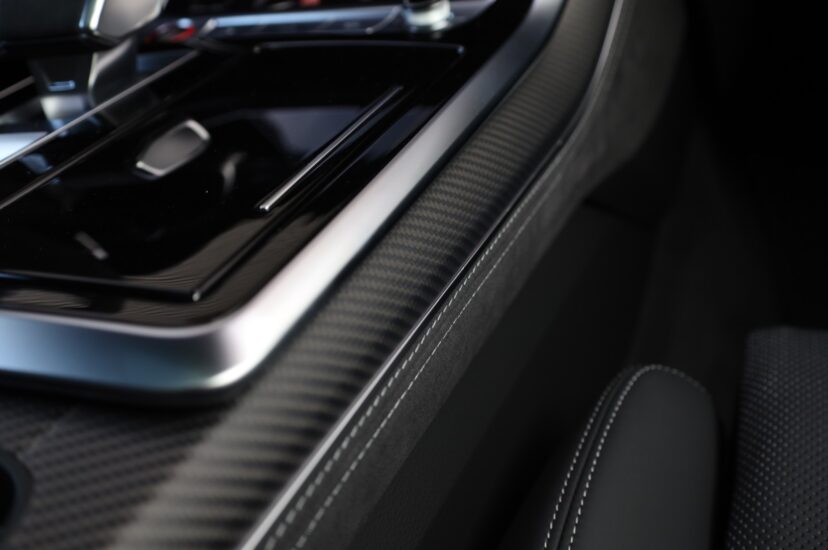 Audi RSQ8 Performance