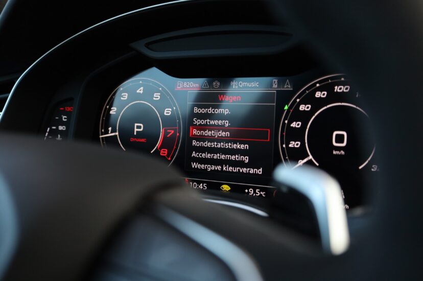 Audi RSQ8 Performance