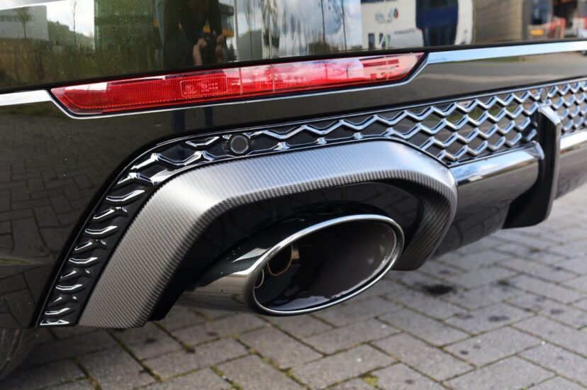 Audi RSQ8 Performance