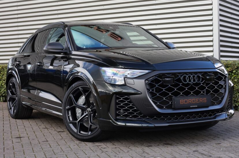 Audi RSQ8 Performance