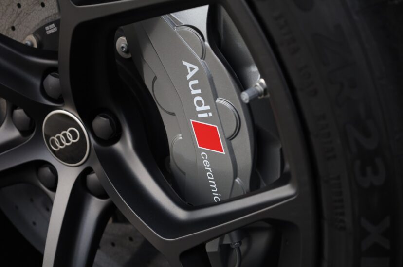 Audi RSQ8 Performance