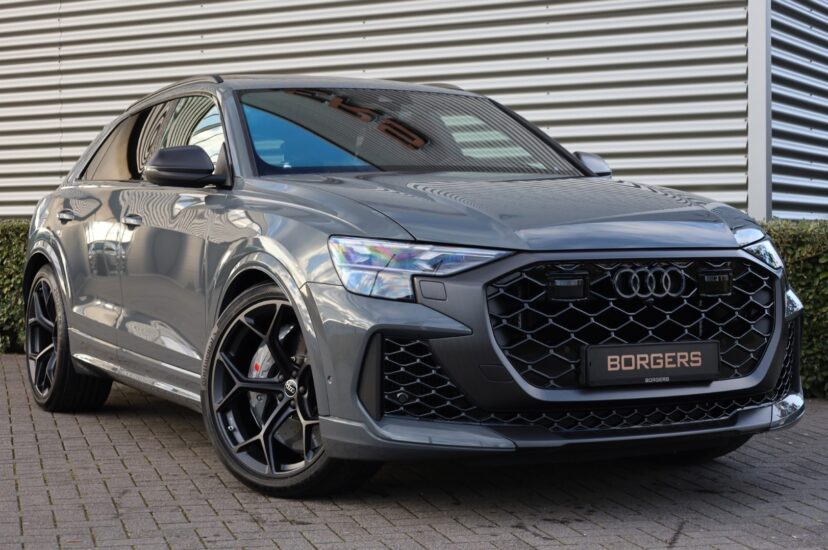 Audi RSQ8 Performance