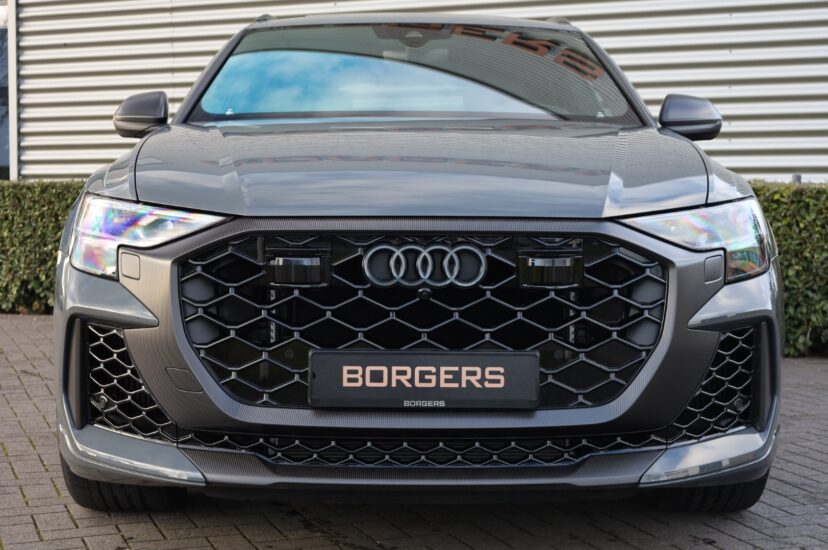 Audi RSQ8 Performance