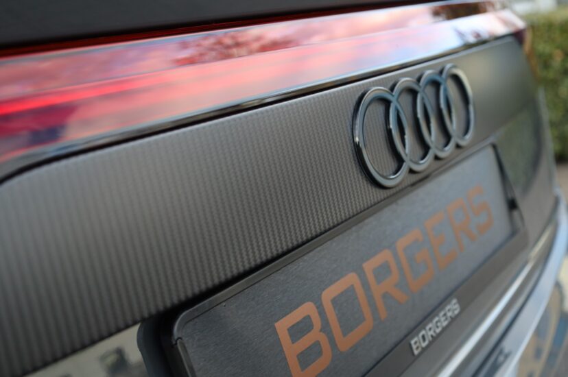 Audi RSQ8 Performance