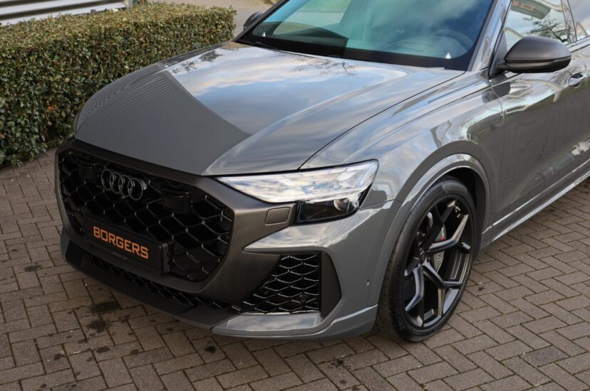 Audi RSQ8 Performance