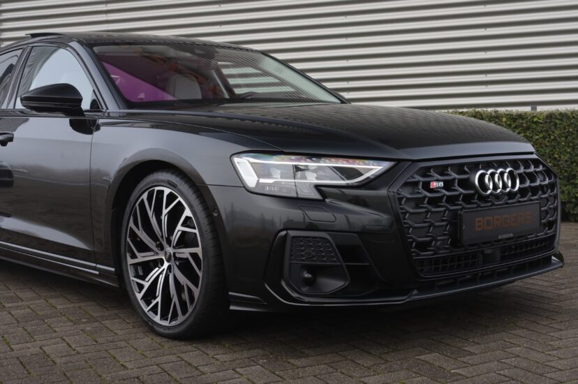 Audi S8