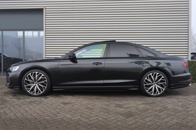 Audi S8