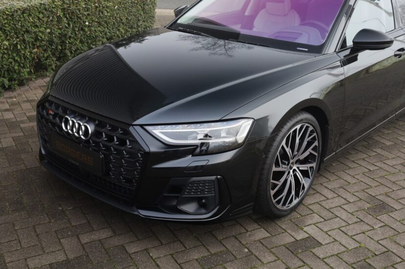 Audi S8