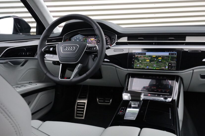 Audi S8
