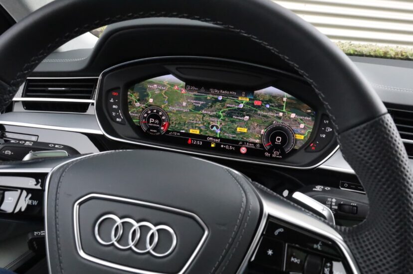 Audi S8