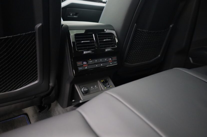 Volkswagen Touareg R