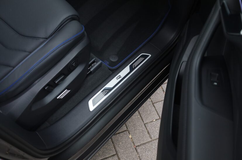 Volkswagen Touareg R