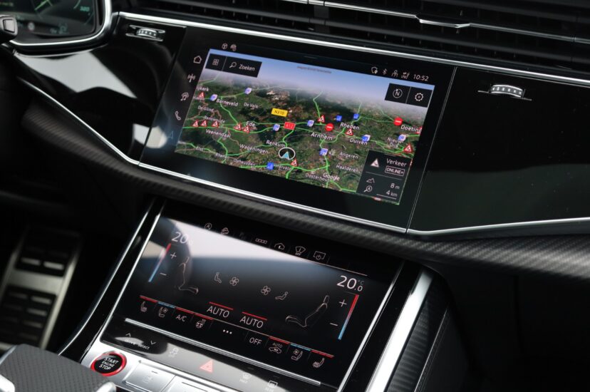 Audi RSQ8 Performance