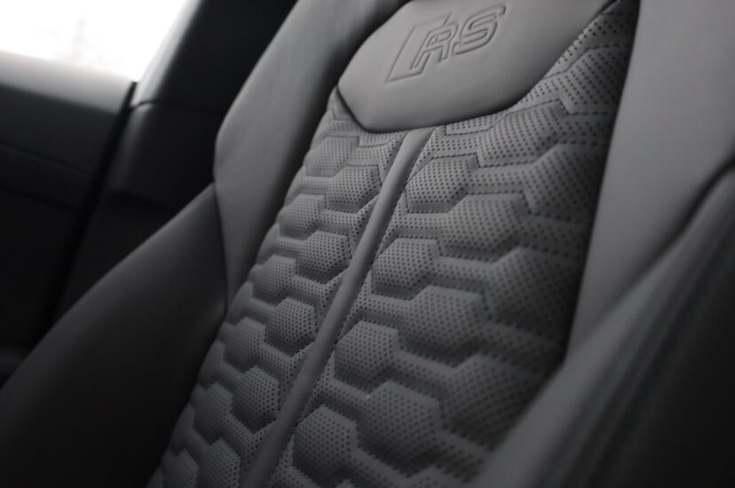 Audi RSQ8 Performance