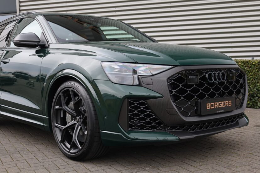 Audi RSQ8 Performance