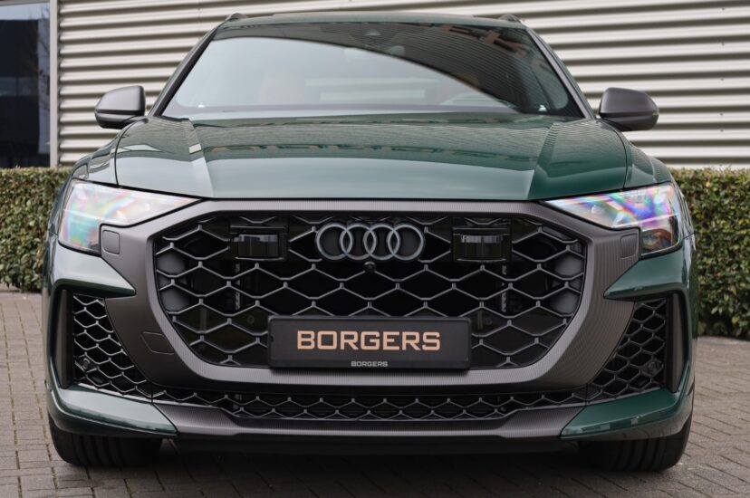 Audi RSQ8 Performance