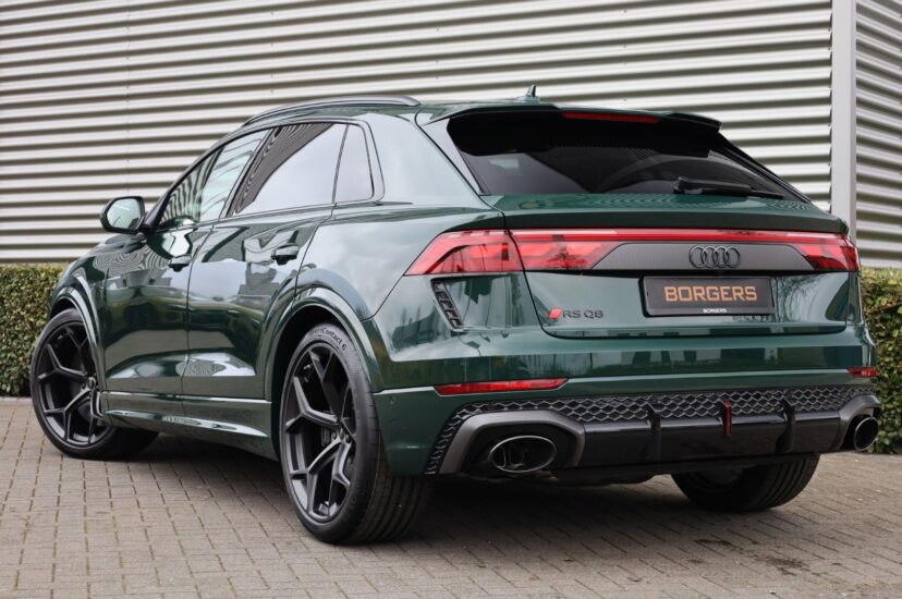 Audi RSQ8 Performance