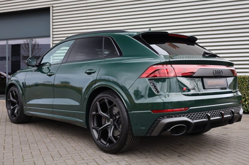 Audi RSQ8 Performance