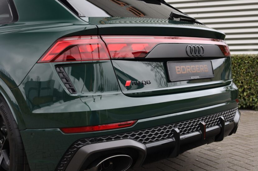 Audi RSQ8 Performance