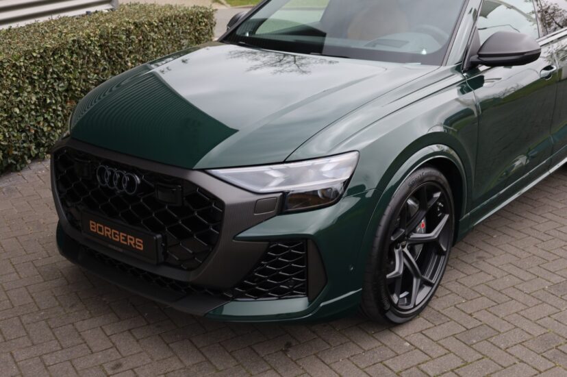 Audi RSQ8 Performance