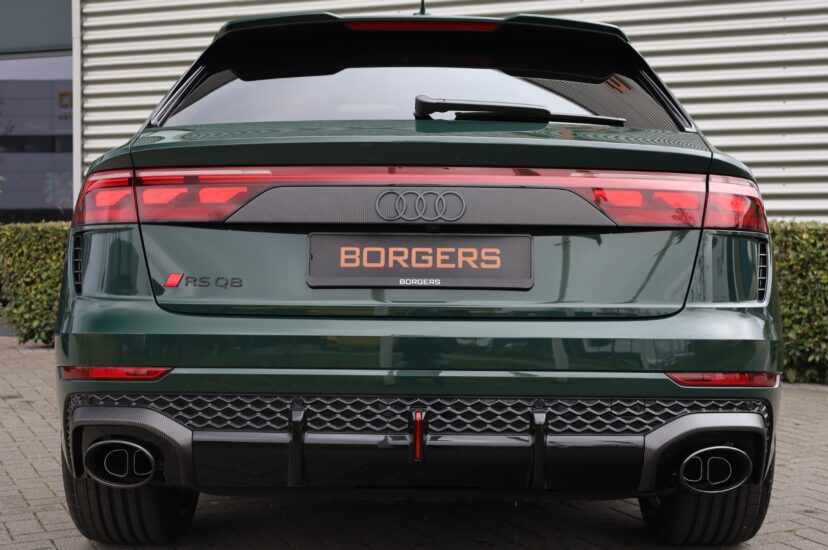 Audi RSQ8 Performance