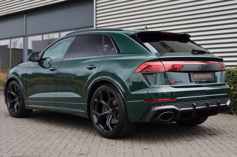Audi RSQ8 Performance