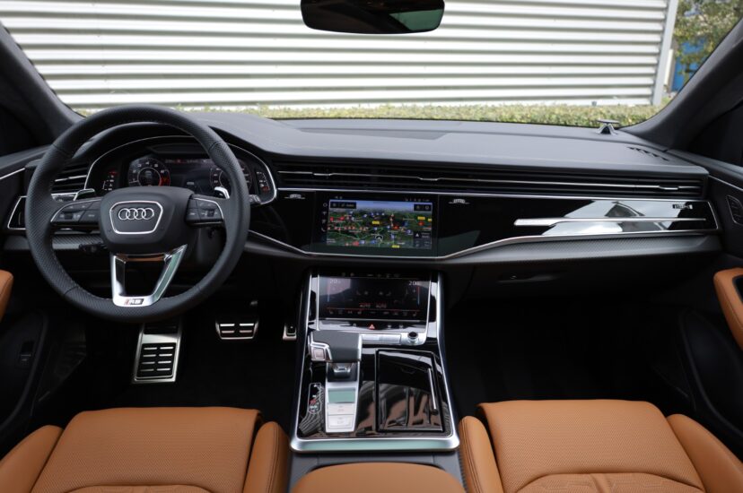 Audi RSQ8 Performance