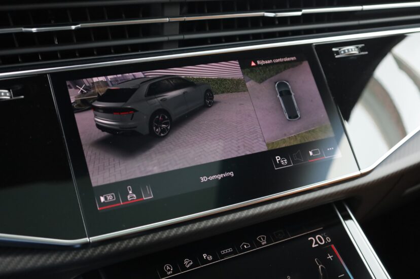Audi RSQ8 Performance