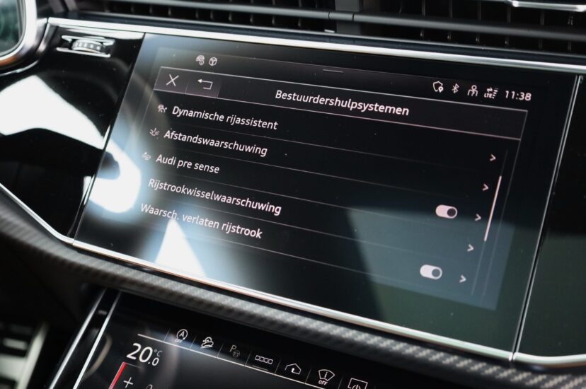 Audi RSQ8 Performance