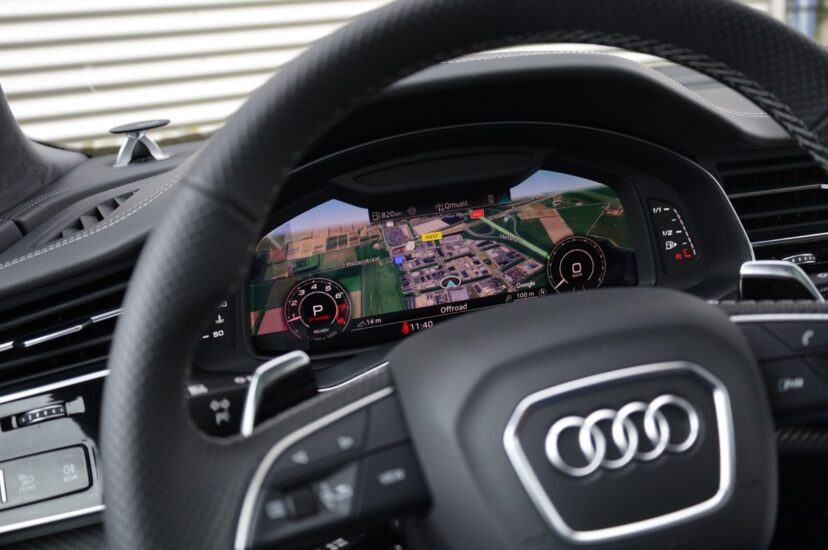 Audi RSQ8 Performance